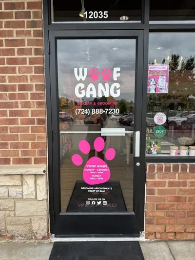 Exterior Signage Photo